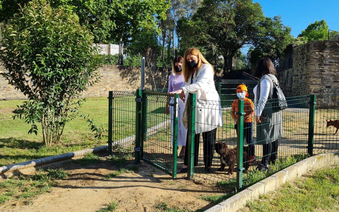 El primer parque canino de Valverde ya es una realidad en el Huerta Arturo