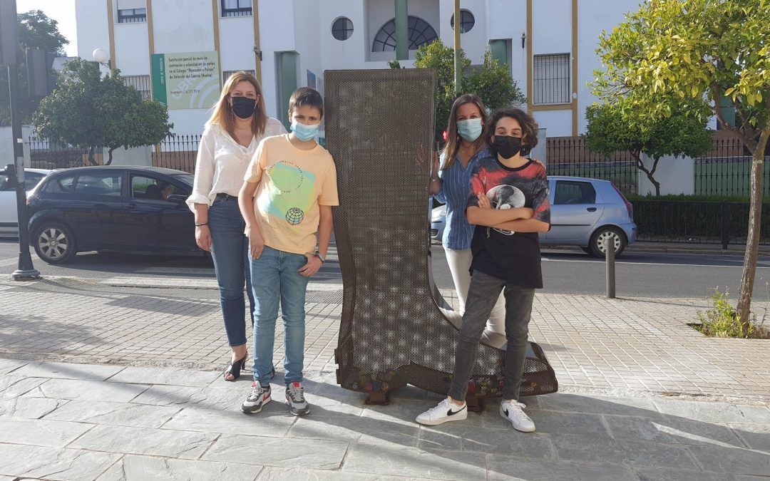 Valverde instala depósitos de tapones solidarios por iniciativa del pleno infantil