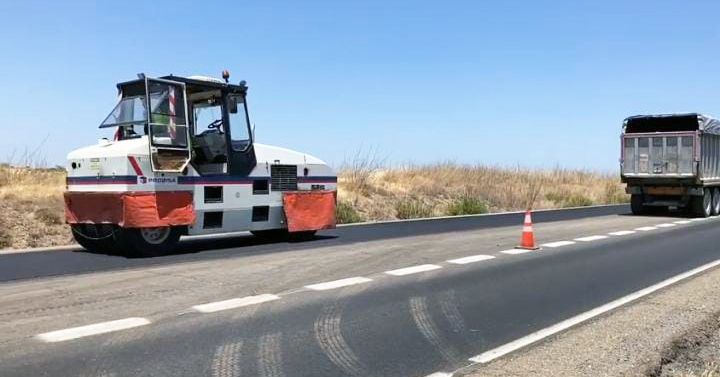 La Junta acomete el arreglo de un nuevo tramo de la carretera que une Valverde y La Palma