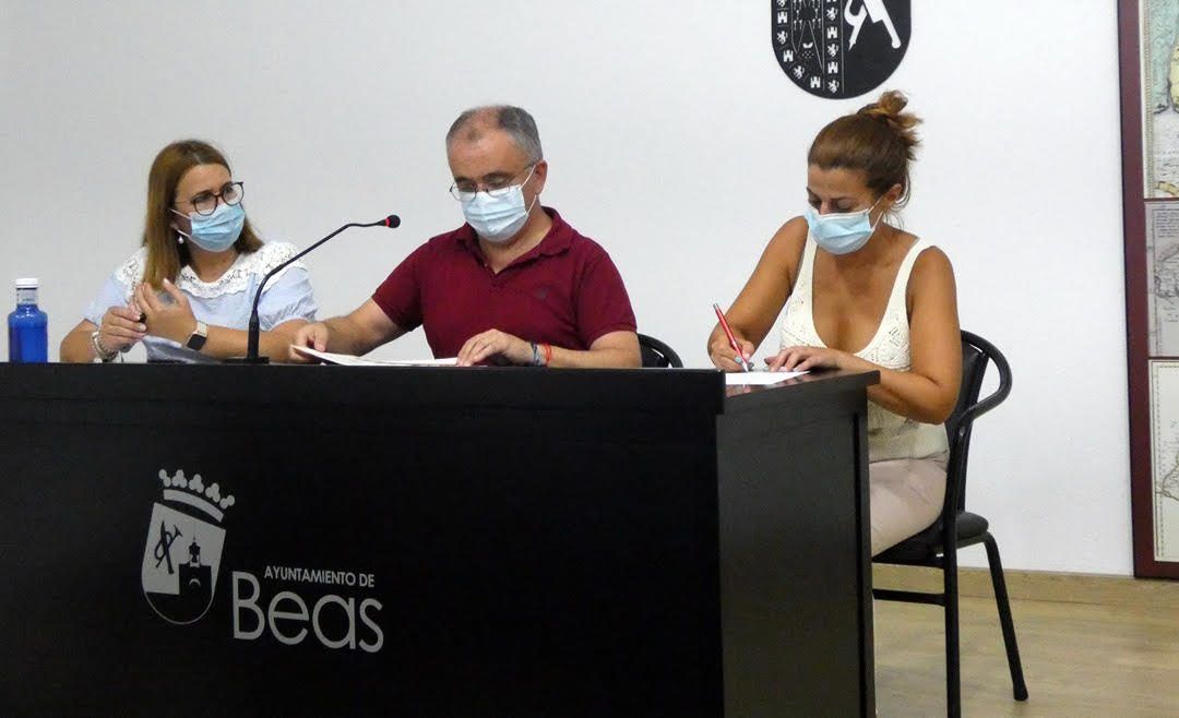 Beas otorga una ayuda económica a 52 empresas del municipio
