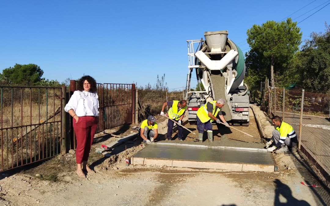 Dan comienzo las obras del plan de arreglo de caminos en Valverde