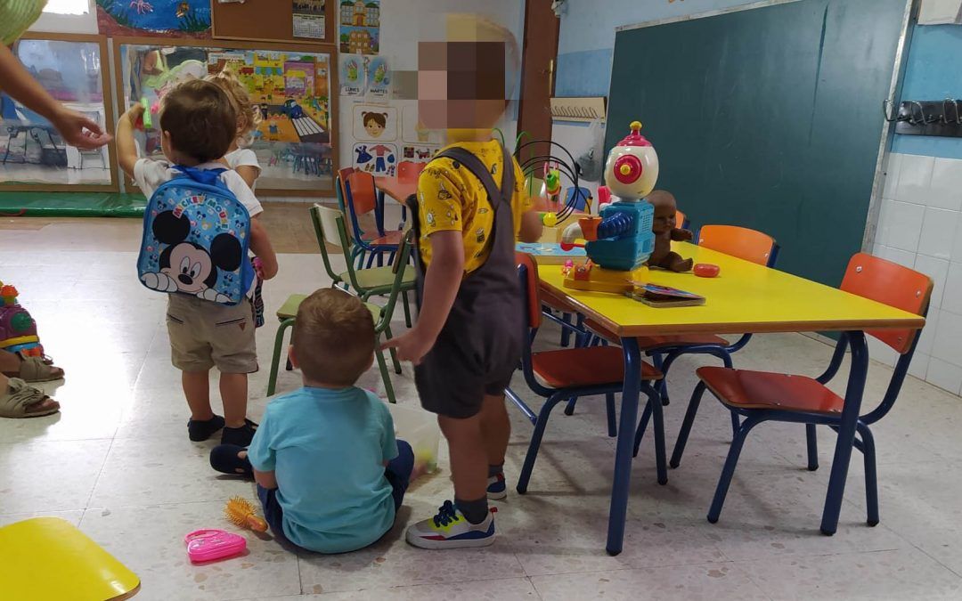 El Ayuntamiento plantea un aula mixta y ampliar ratios para atender la demanda de las familias
