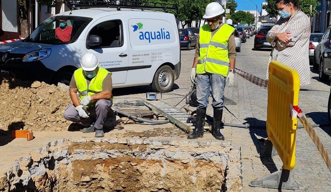 Empiezan las obras de la tubería colapsada en el Valle de la Fuente