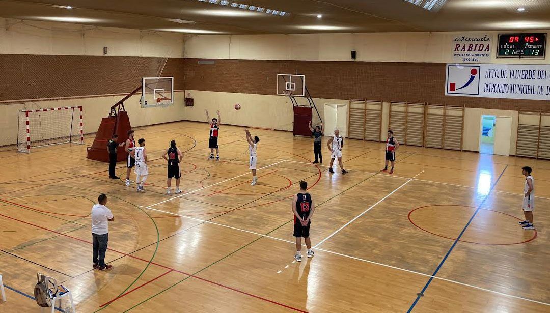 El CB Valverde 89 planta cara al Labradores en el estreno de categoría (59-65)