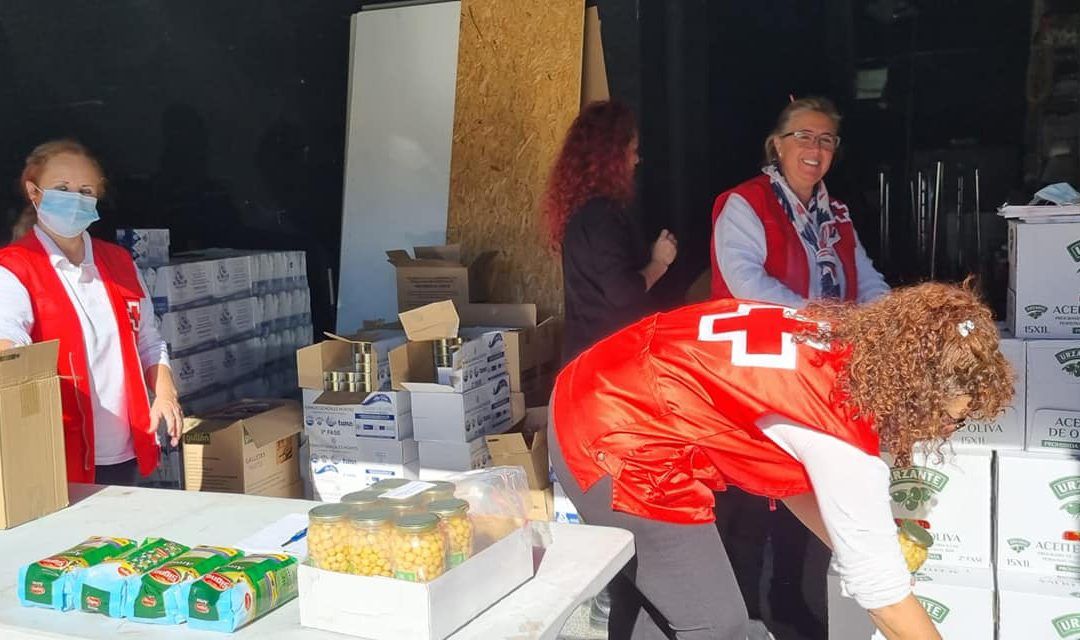 La Cruz Roja reparte en Valverde alrededor de 4.800 kilos de alimentos