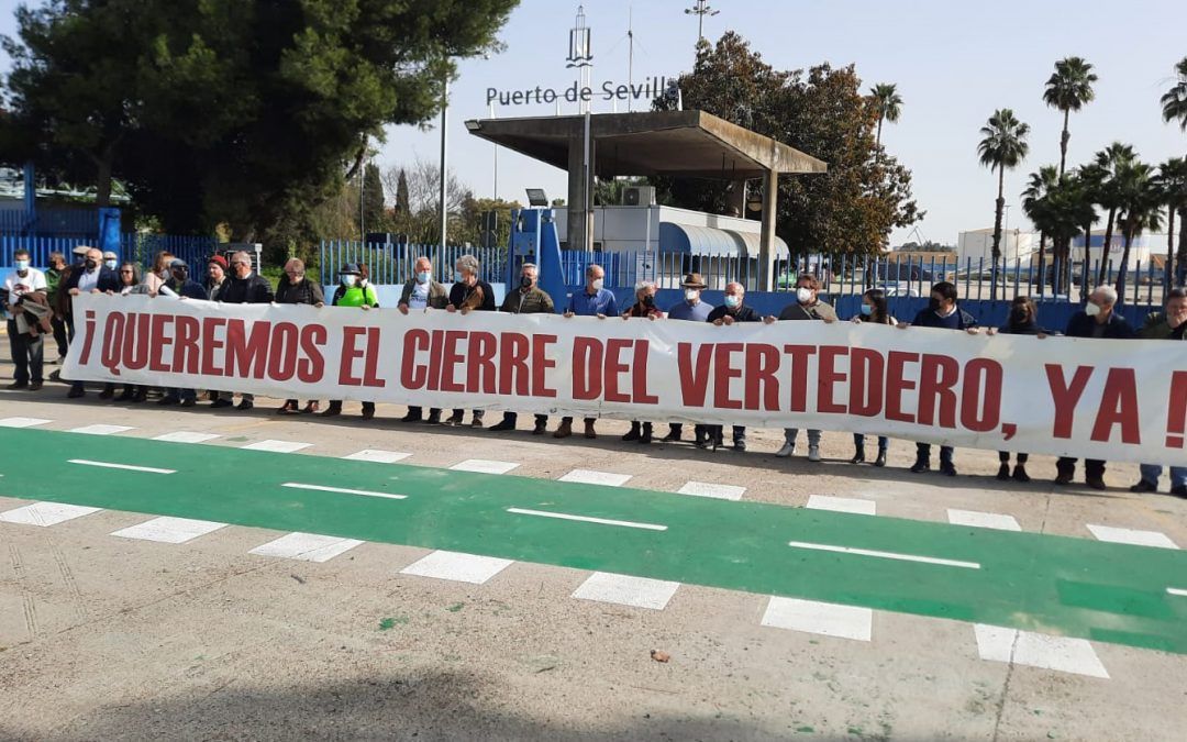 El aviso de un nuevo depósito de tóxicos origina otra protesta por el vertedero de Nerva