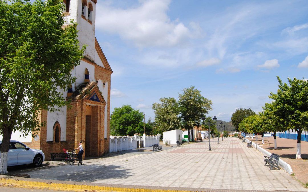 Dos contagios obligan a La Zarza a cerrar la escuela infantil y el gimnasio municipal