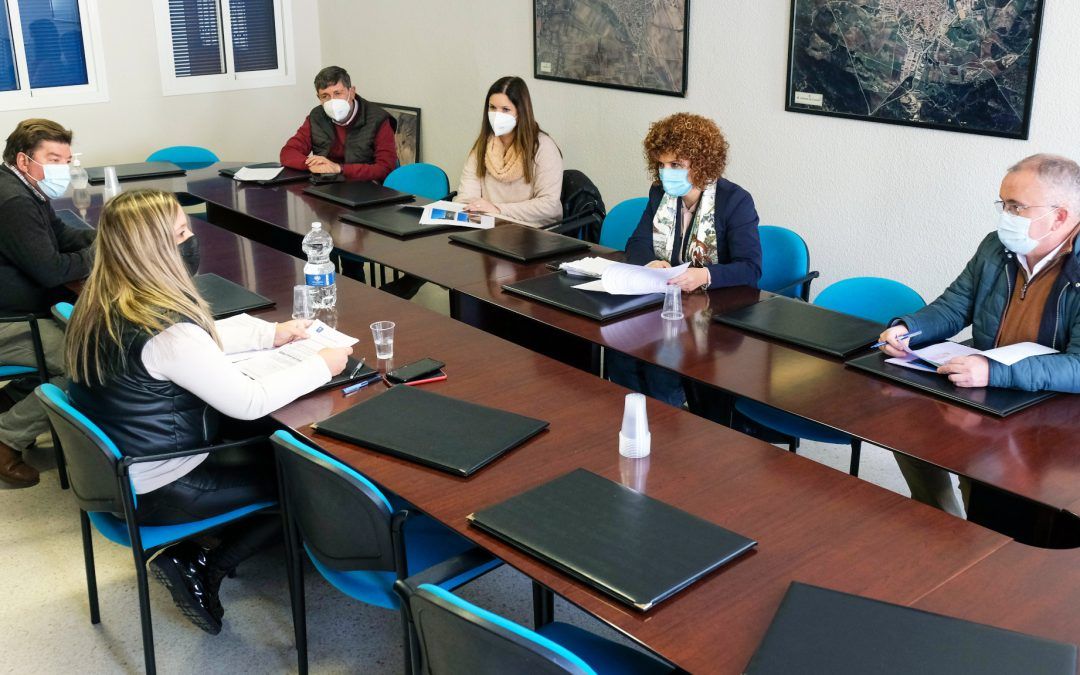 Cumbre entre la Diputación y la Mancomunidad para relanzar el turismo de la Vía Verde