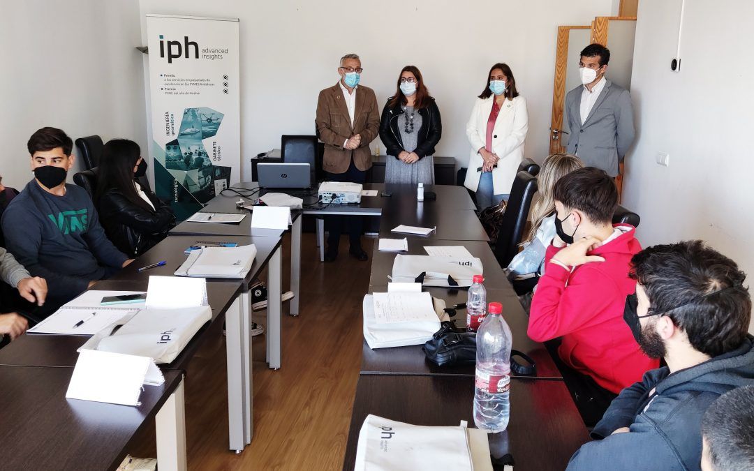 Los jóvenes becados del Plan HEBE Minero de Diputación se forman en Valverde