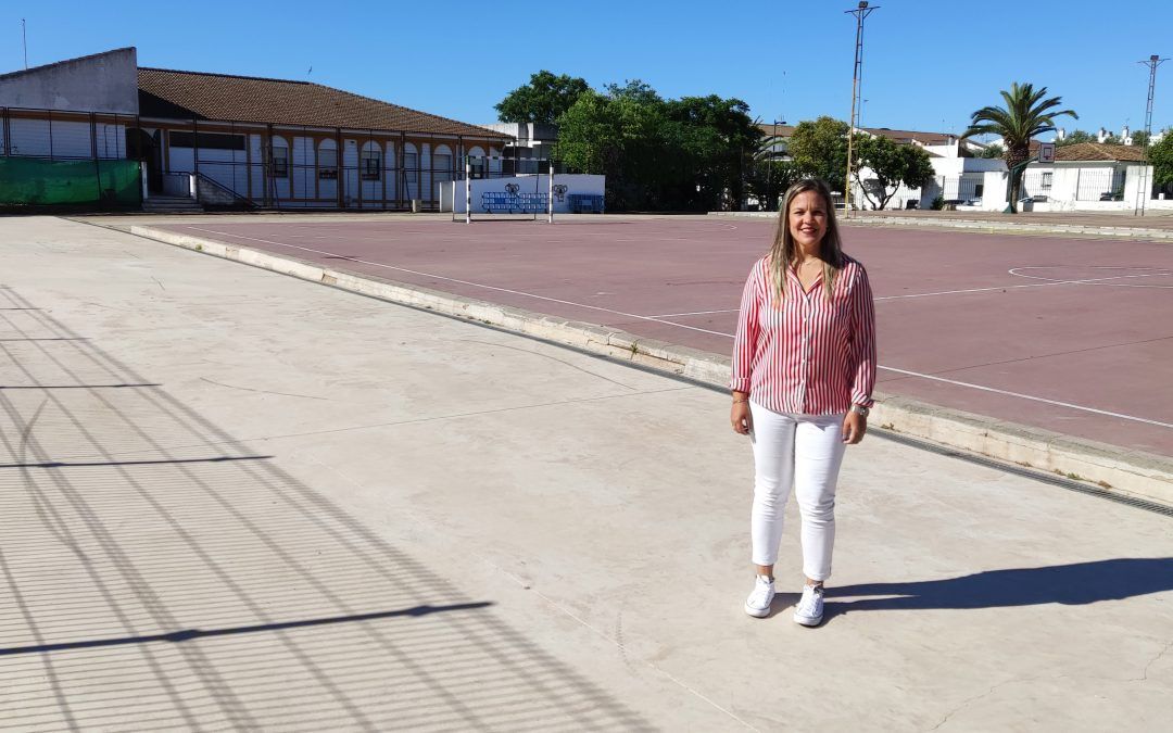 El PSOE reclama a la Junta espacios de sombra para los alumnos del Menéndez