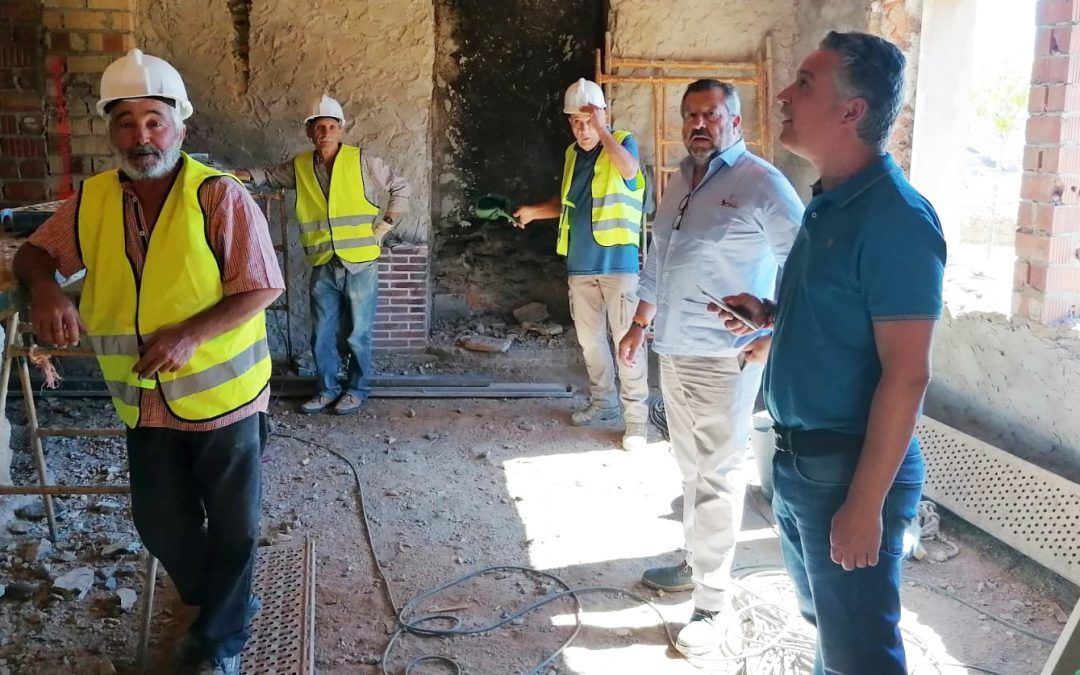 Cabezas Rubias convertirá las casas del médico y del maestro en alojamiento rural