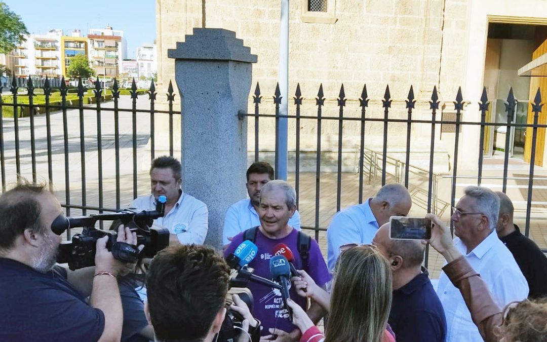 La comisión regresa al Parlamento Andaluz para exigir el cierre del vertedero