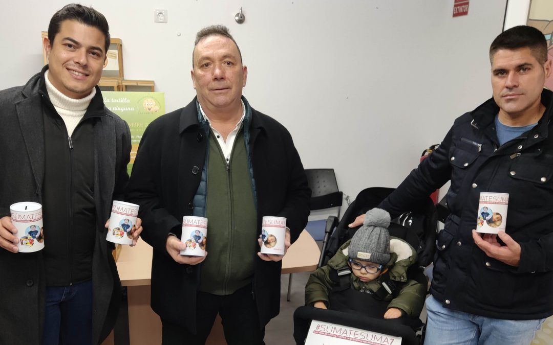 FOE Valverde reparte huchas solidarias por sus comercios a beneficio de INADCure