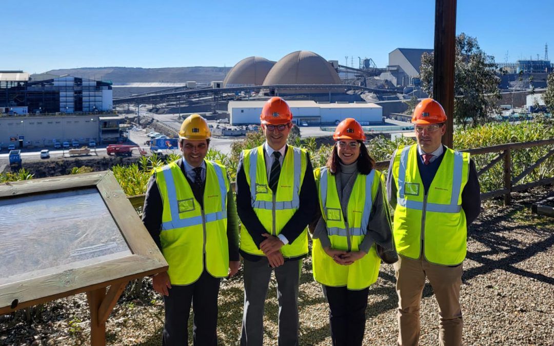 El consejero de Política Industrial y Energía visita las instalaciones de Sandfire Matsa