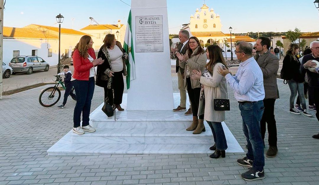 El Ayuntamiento de Beas rejuvenece la Plaza del Iryda en la aldea de Candón