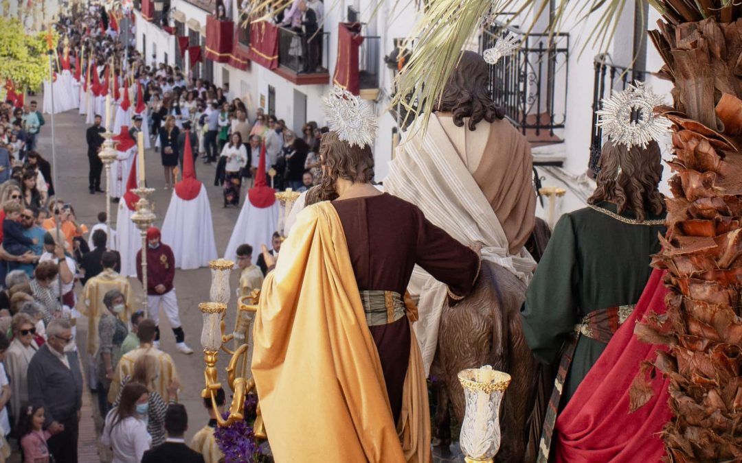La visita a las Hermanas de la Cruz, principal novedad del Domingo de Ramos