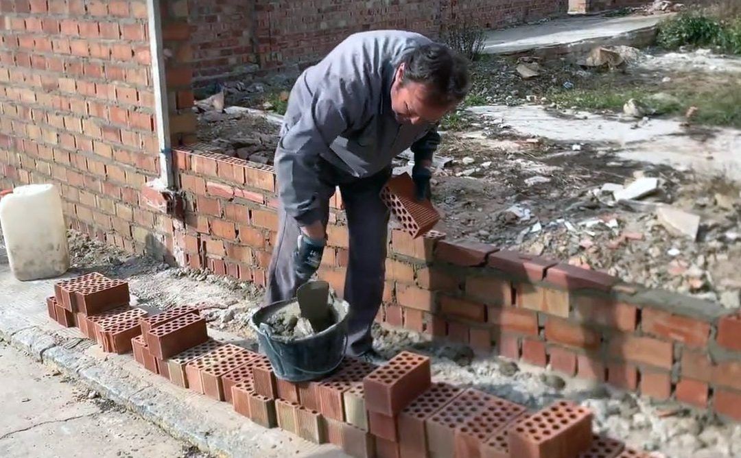 Valverde mejora, con 10 nuevos empleados en febrero, su mejor dato de paro