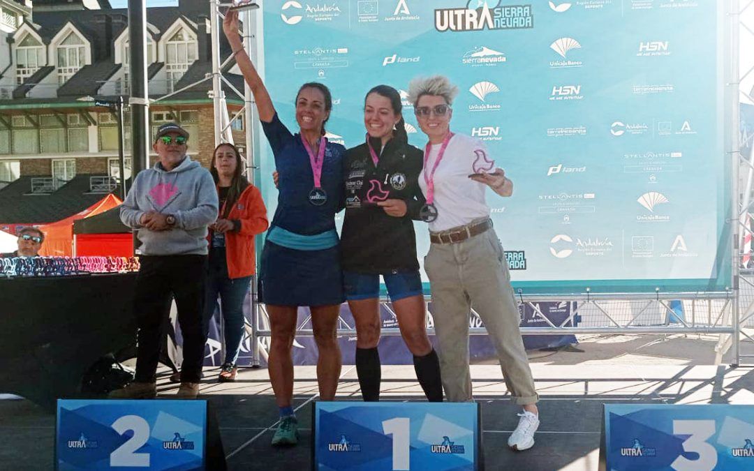 Ana Adame, tercera en la categoría femenina senior de la exigente Ultra Sierra Nevada