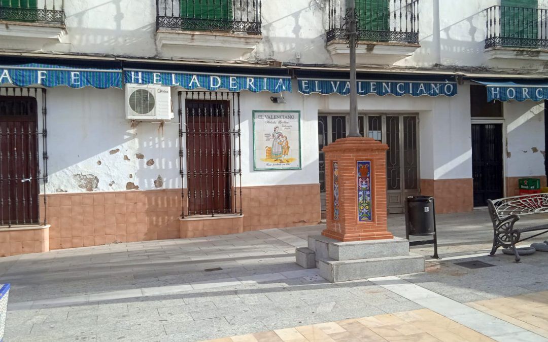 Una nueva heladería-dulcería ocupará el antiguo local de la Guillem en la Plaza Ramón y Cajal