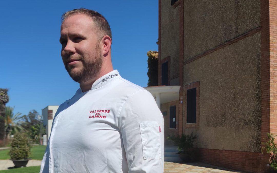 Ángel Rivas se convierte en embajador gastronómico de Valverde