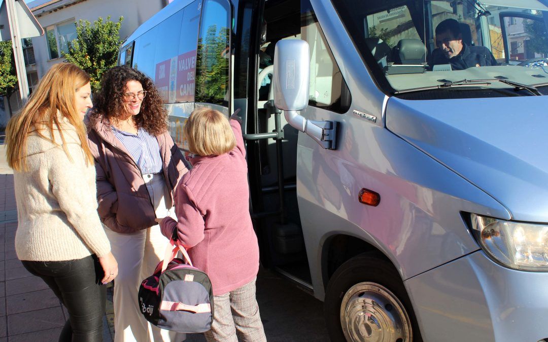 El Ayuntamiento de Valverde amplía el servicio de bus urbano a Los Pinos y Puerto Blanco