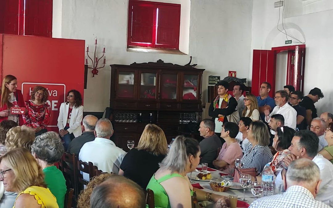 La ministra de Hacienda pide el voto en Valverde para «frenar a la derecha y a la ultraderecha»
