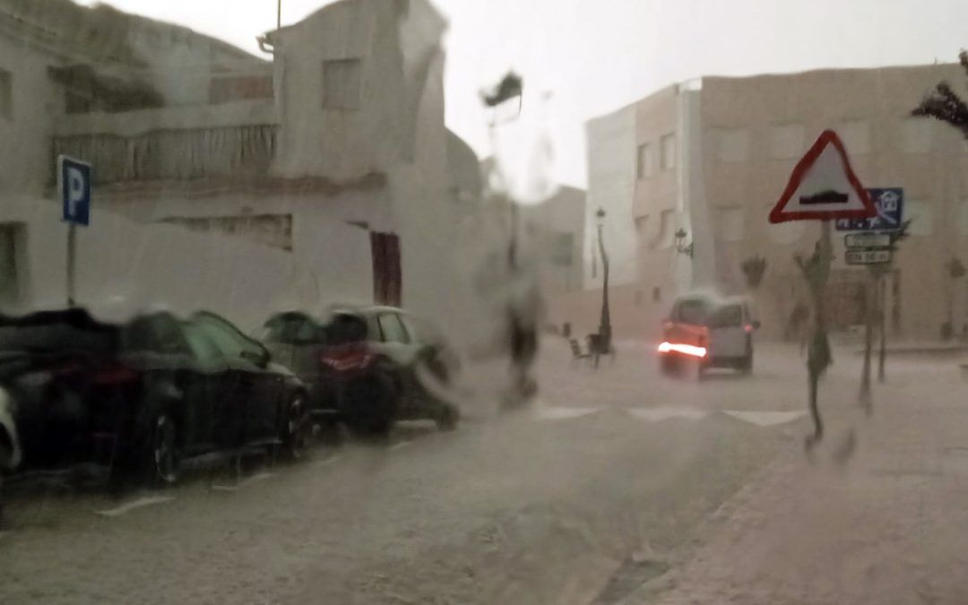 La tormenta de ayer dejó sin luz a un millar de clientes en Valverde