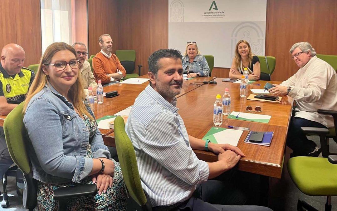 Senra se reúne con la delegada de Salud para garantizar la atención sanitaria en feria