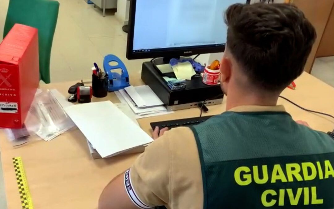 La Guardia Civil investiga a dos valverdeños por difundir imágenes sexuales de menores