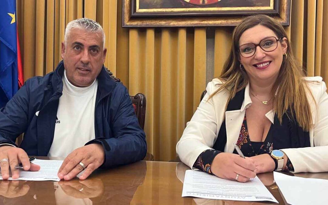 El Ayuntamiento renueva su respaldo con La Amistad, la Olímpica Valverdeña y el Motoclub