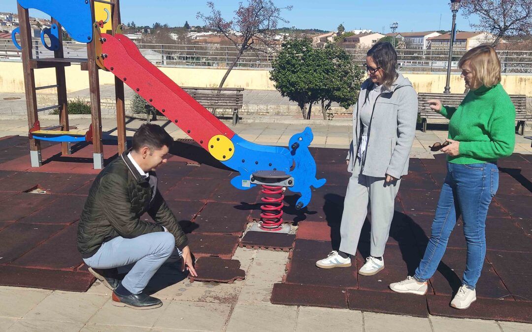 El PP insiste en el “abandono” de los parques infantiles de Valverde y ofrece una “solución”