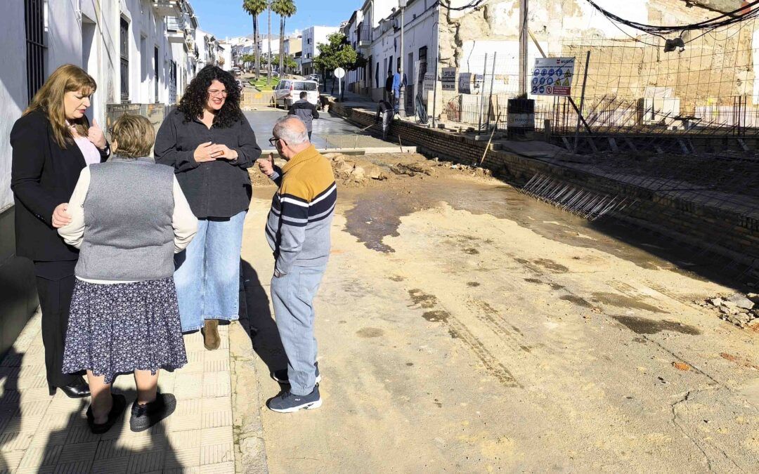 La pavimentación del Barrio Viejo incluye la retirada de amianto de la red de agua
